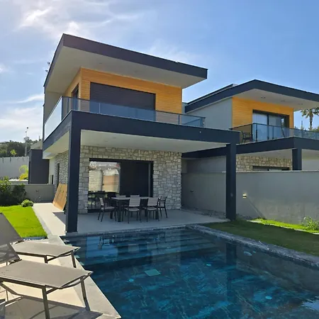 Ayayorgi Sueper Lueks Havuzlu Βίλα Çeşme