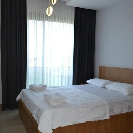 Willa Ayayorgi Sueper Lueks Havuzlu