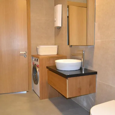 Ayayorgi Sueper Lueks Havuzlu Willa