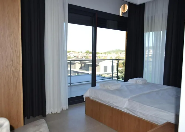 Ayayorgi Sueper Lueks Havuzlu Βίλα Çeşme